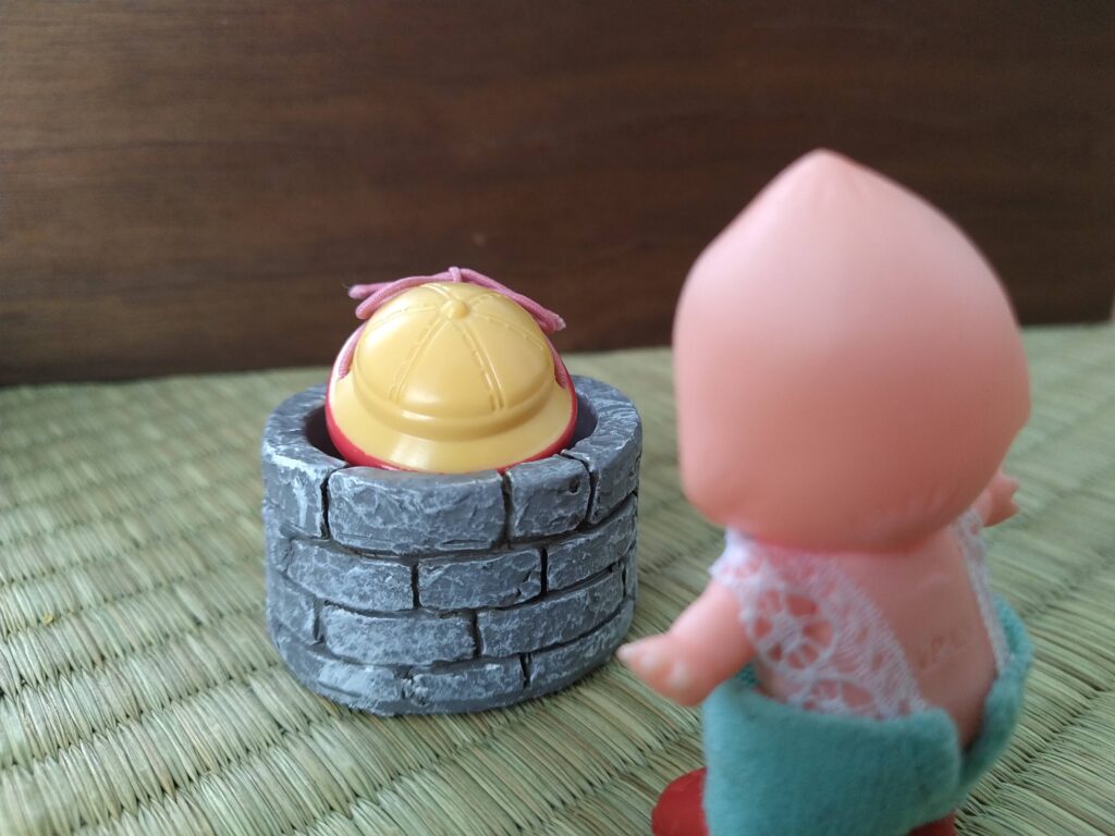 かわいらしい黄色い帽子